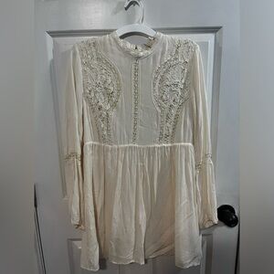 Entro Dress Size L Cream Colored
